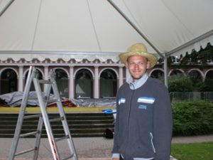 Prêt pour la mise en place avant l'attaque du tournoi